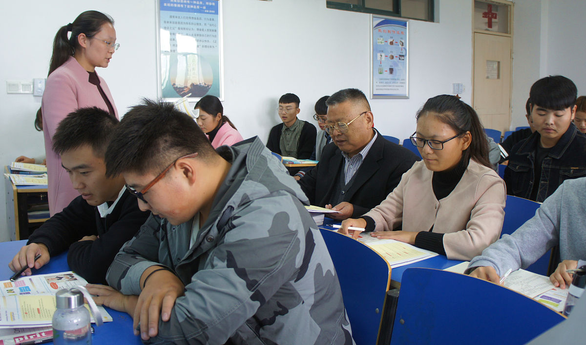 千峰实习第四天：数据分析、团队会议、实验准备，收获满满！