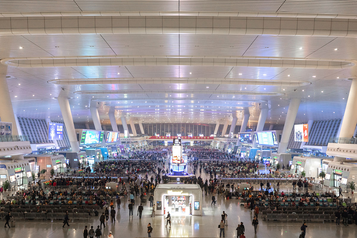 成都站交通枢纽客流量分析：进出站能力能否应对？