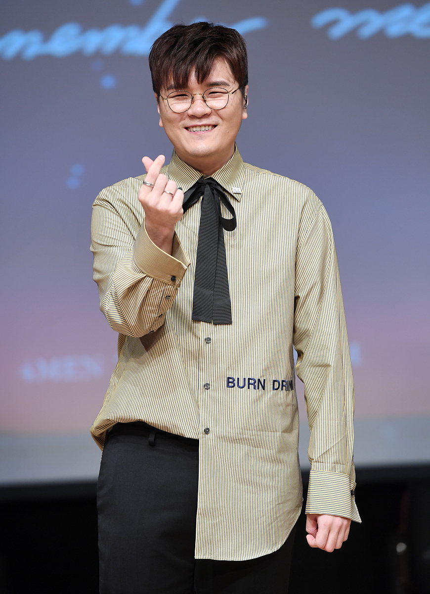 用中文写一首情歌