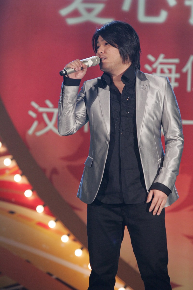 2009年5月10日,上海,"爱心铸就希望"——上海佛教界纪念汶川地震一周