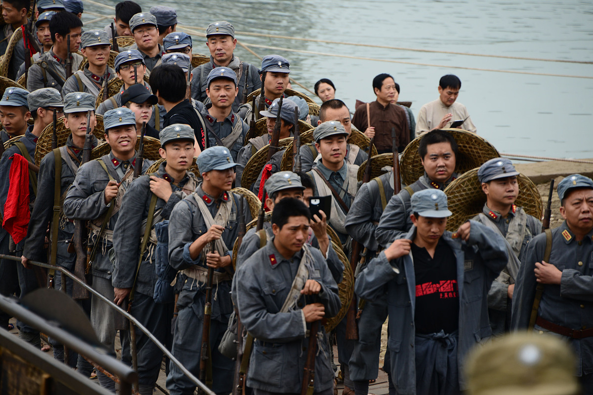 张艺谋导演的满江红