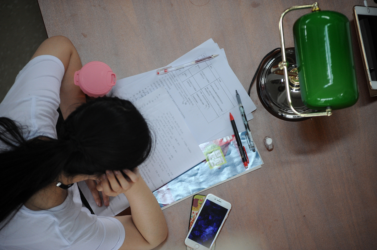 作弊被老师发现她会告诉其它老师吗