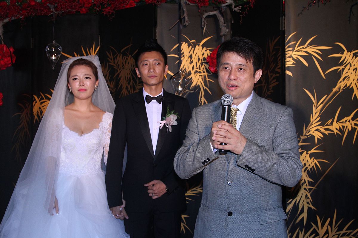 点燃婚礼激情！20条深度买家评论，揭秘结婚礼炮用品的魅力