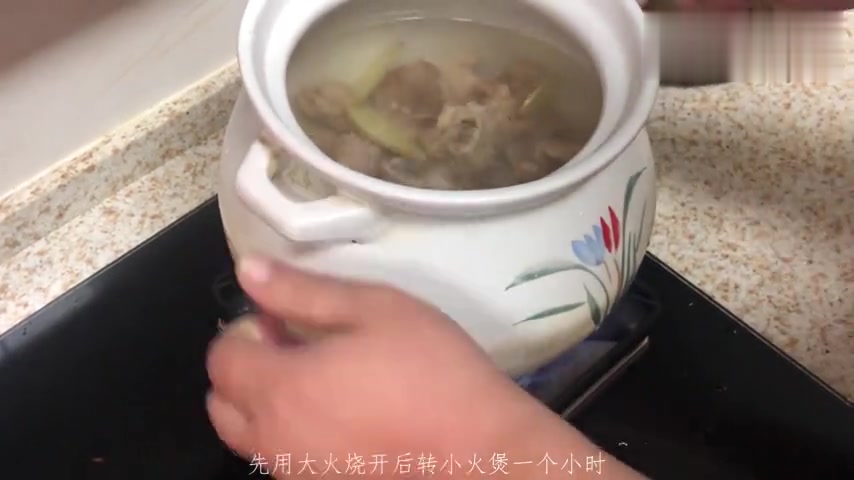 排骨薏米冬瓜汤这样做不仅清热祛湿,健脾开胃而且营养价值丰富!