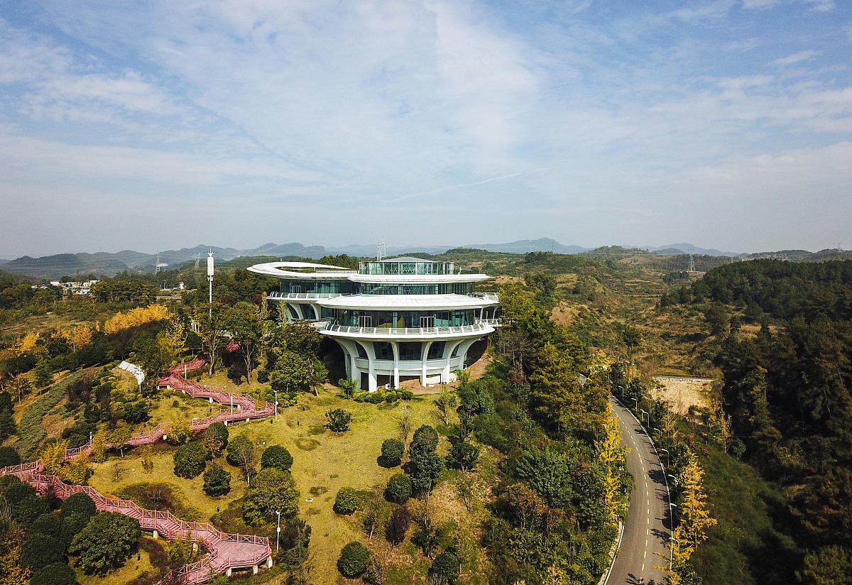 贵阳航空学院是本科院校，并非大专学校