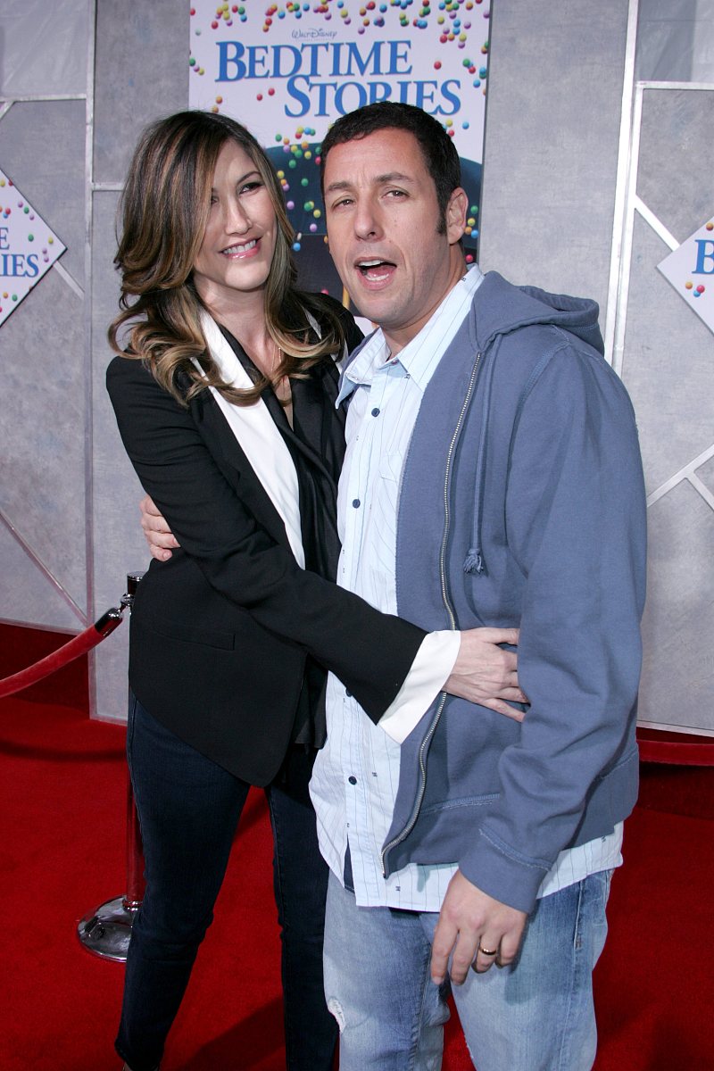 哄女朋友睡觉的睡前故事：迷路的小白兔