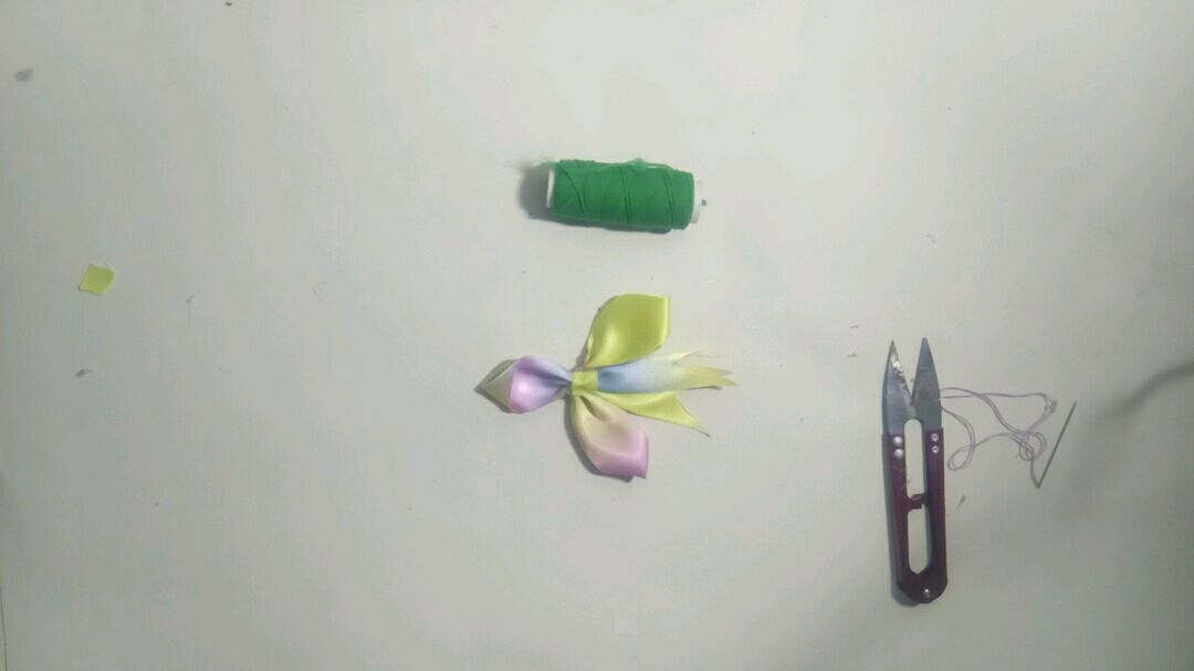 彩虹丝带做炫彩飞鱼