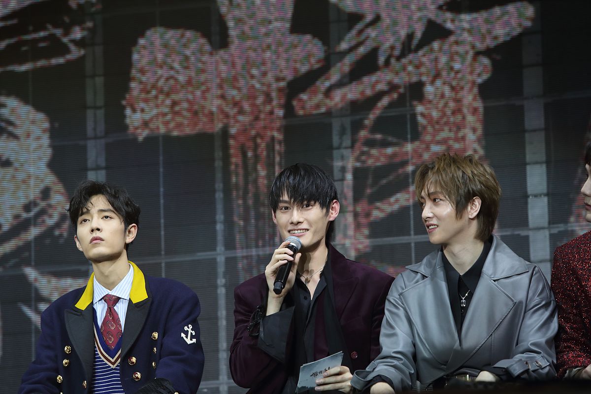 成毅VS肖战：实力派与偶像派谁更胜一筹？