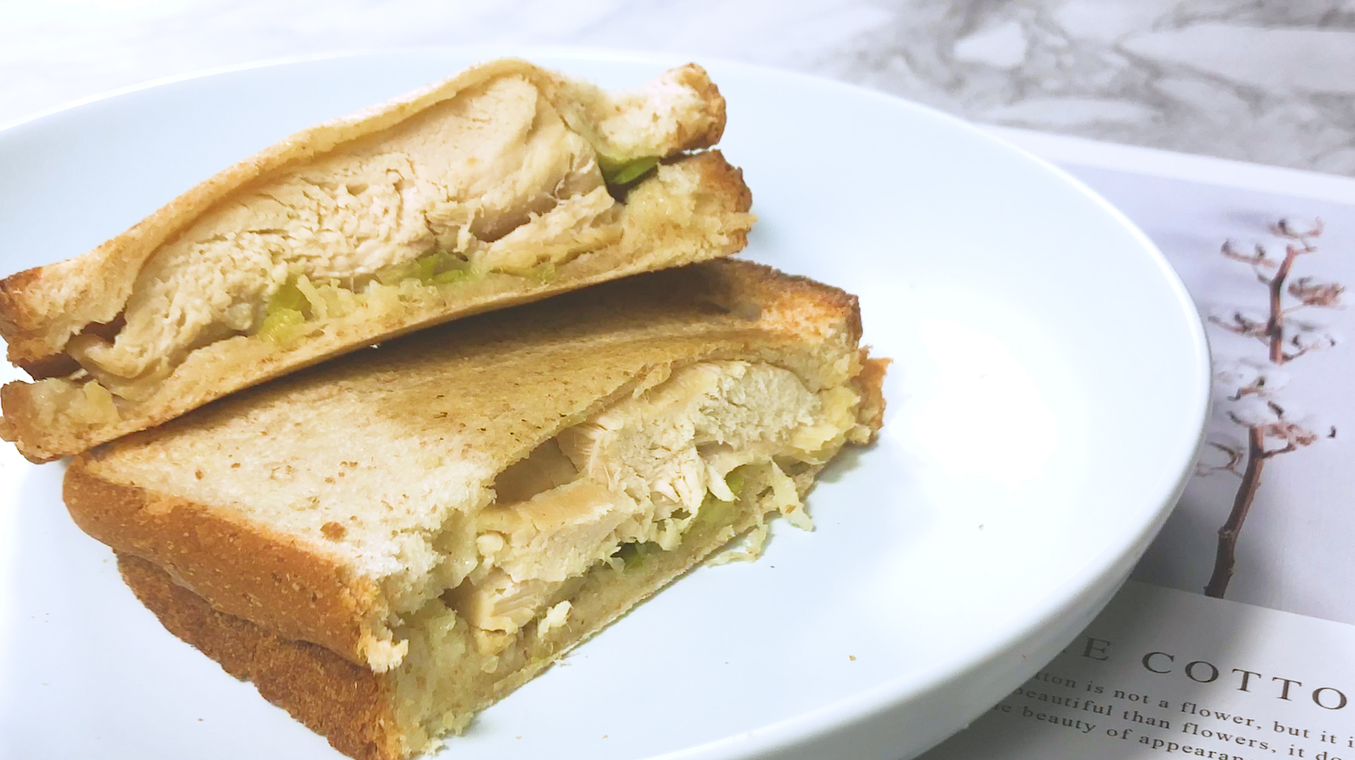 别再吃水煮鸡胸肉了 换个做法低卡又美味 葱香鸡肉帕尼尼