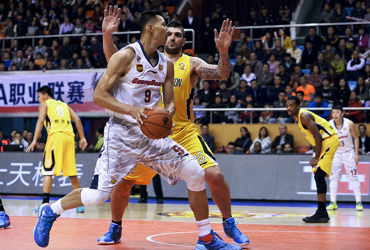 2017年2月8日,广东,16/17cba第33轮,广东宏远114-104北京农商银行.  e