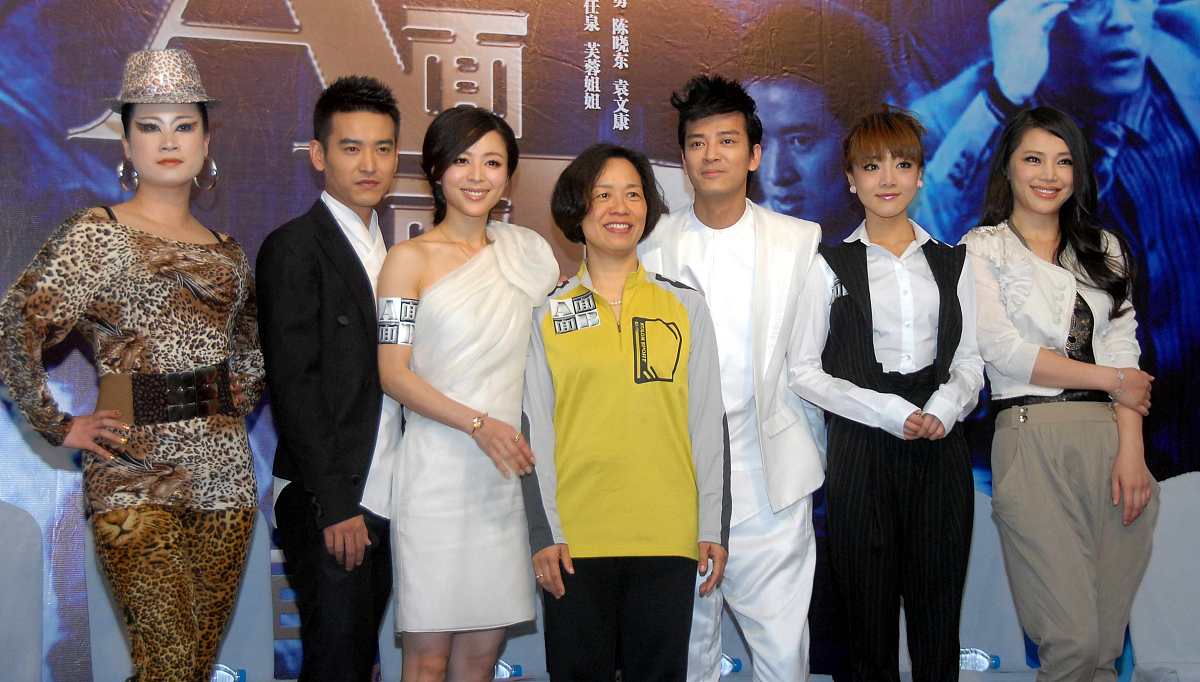 2010年4月27日,杭州,电影《a面b面》举行演员见面会.***_***+++_+++a