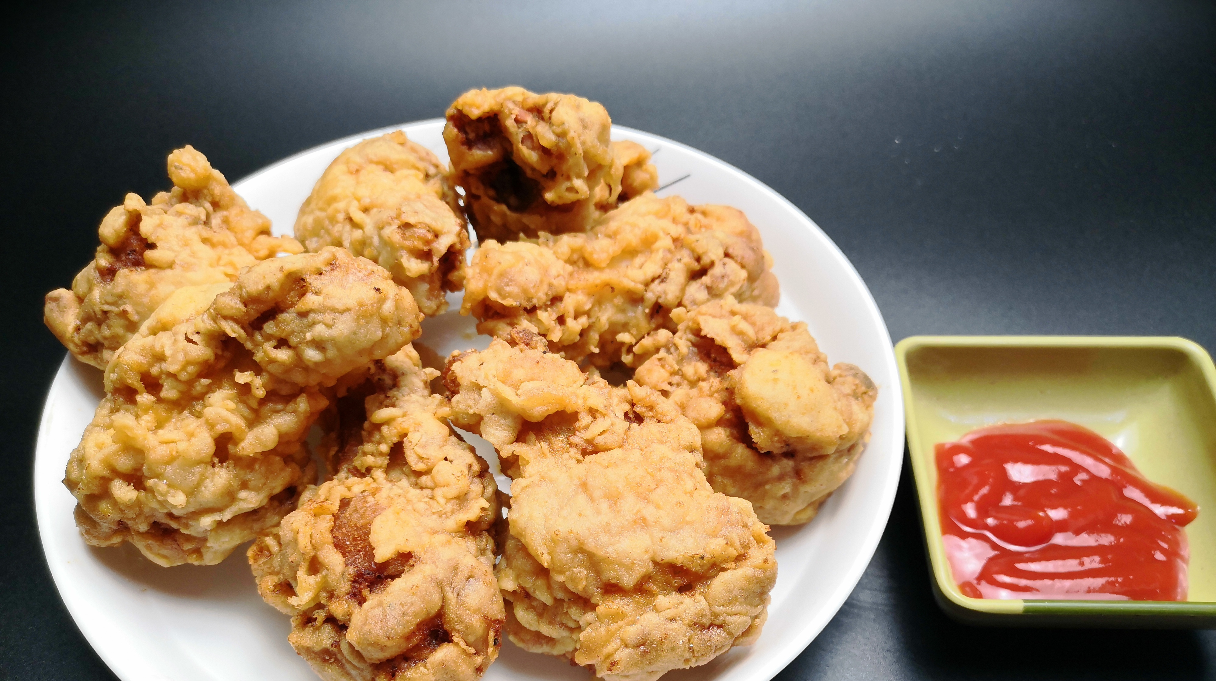 想吃炸鸡不用出去买,教你比肯德基还好吃的脆皮炸鸡,香酥美味