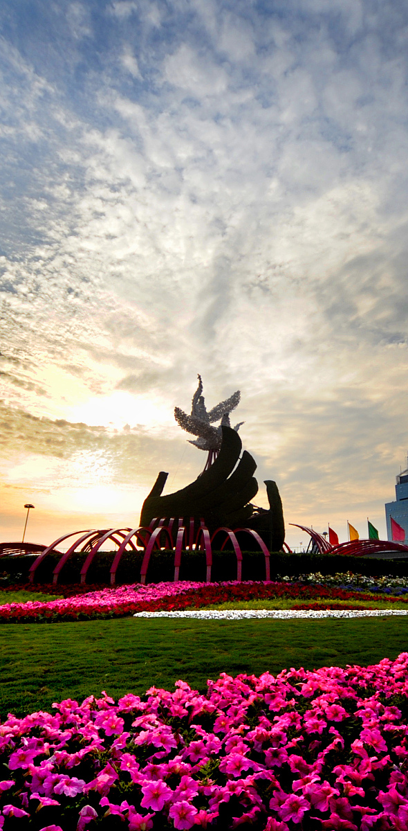 根据推进上海市绿化市容系统政治监督具体化、精准化、常态化的调研题纲写一篇调研报告