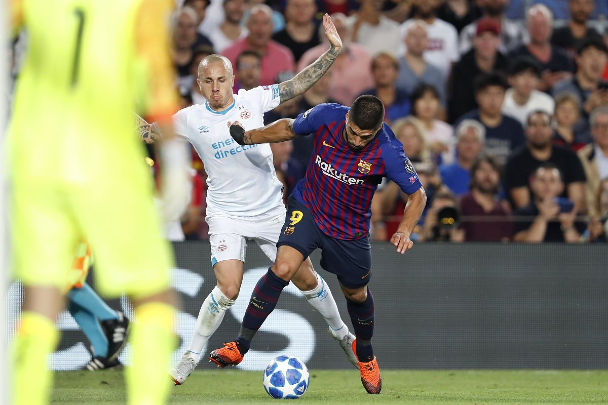 (l-r)  angelino of psv, luis suarez of fc barcelona during the u