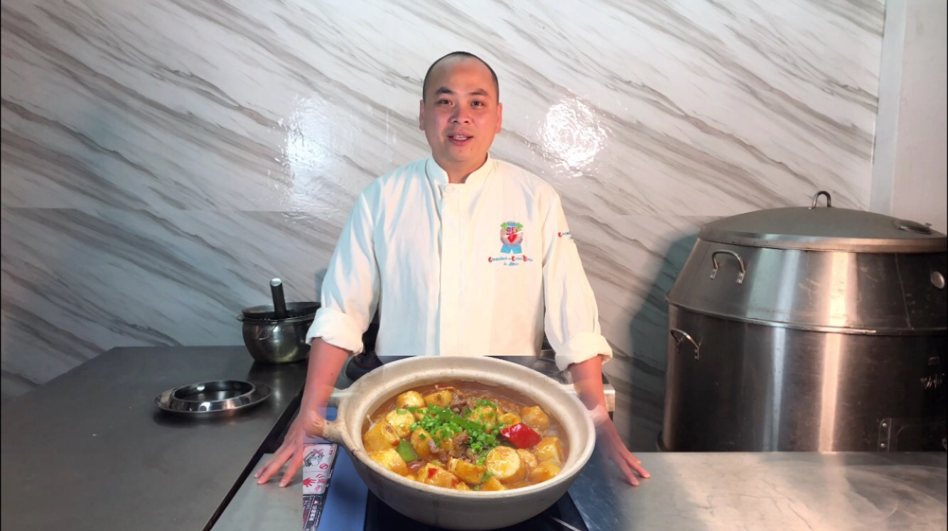 大厨教你做红烧日本豆腐,鲜甜嫩滑,酱香诱人,下饭一流,盘它