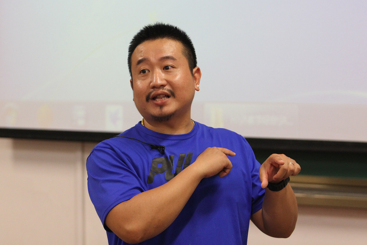 请写一篇影视人类学的共同体叙事理念与实践 的论文