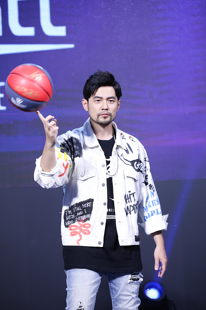 在中国谁会唱 跳 RAP 篮球领军人物是谁