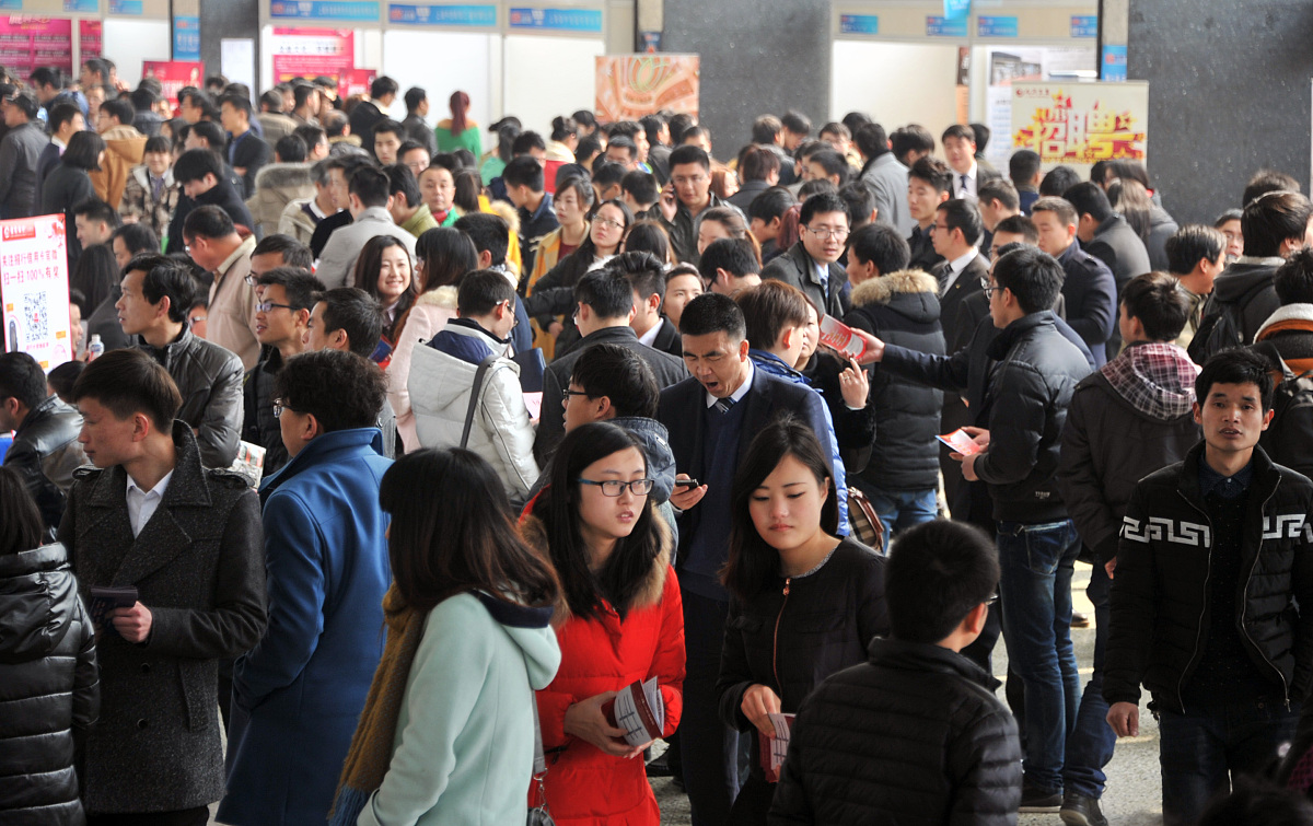 优秀应届毕业生自我评价：品德、性格、技能、人际关系全方位展现