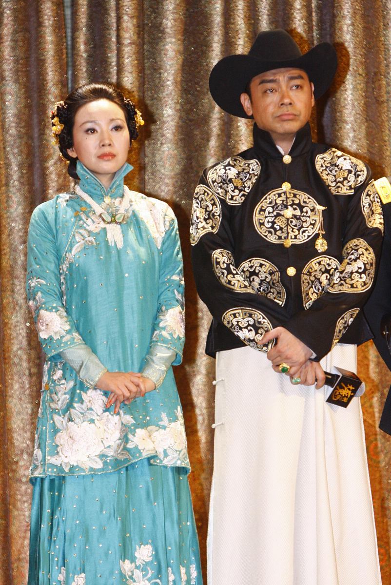 2011年5月31日,北京,电影《大魔术师》首次发布会.***_***闫妮,刘青云