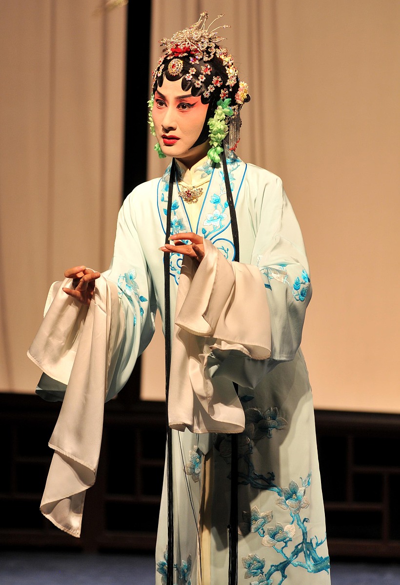 2009年6月26日,南京,昆剧《钗钏记 落园》由江苏省昆剧院演出.***_***