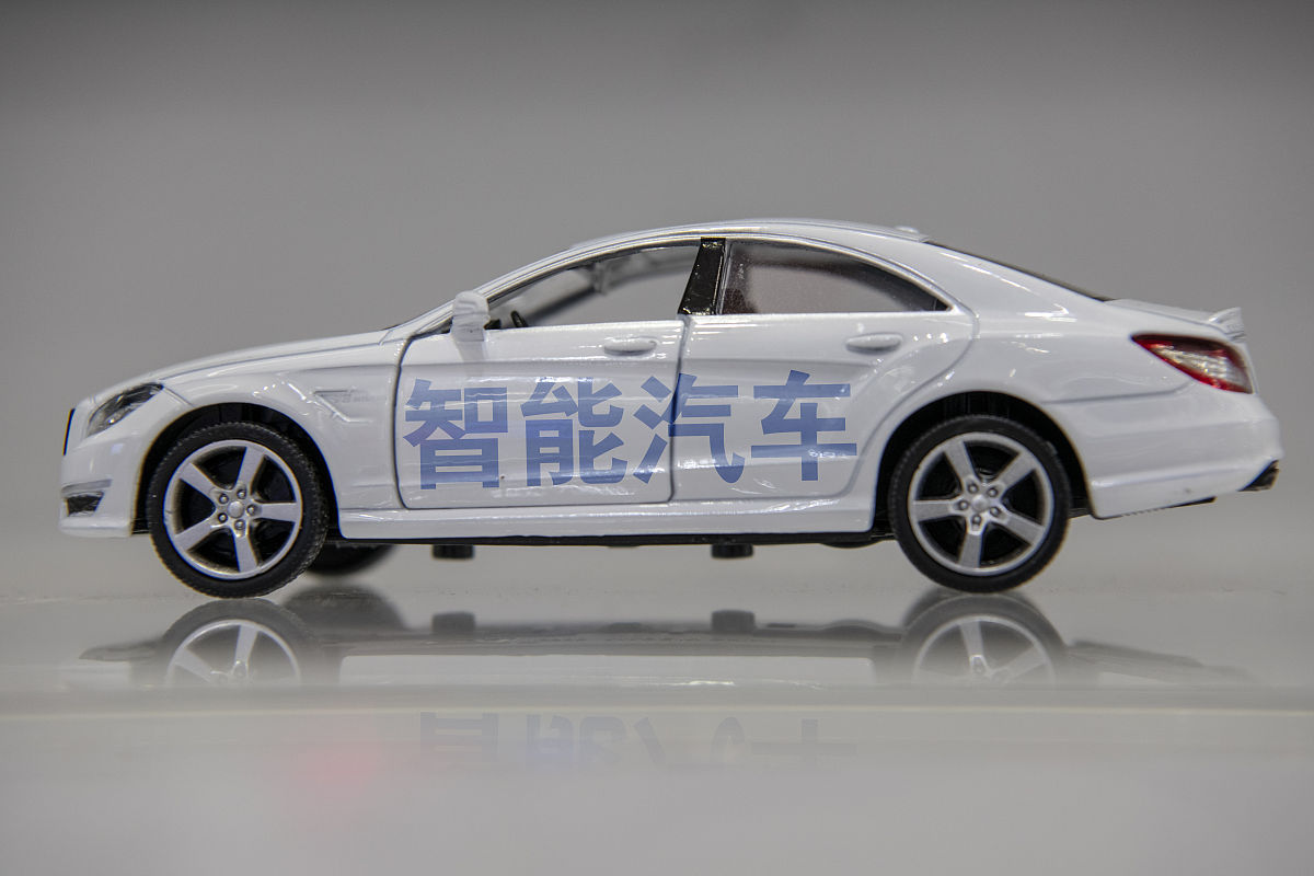 商业配图:智能汽车