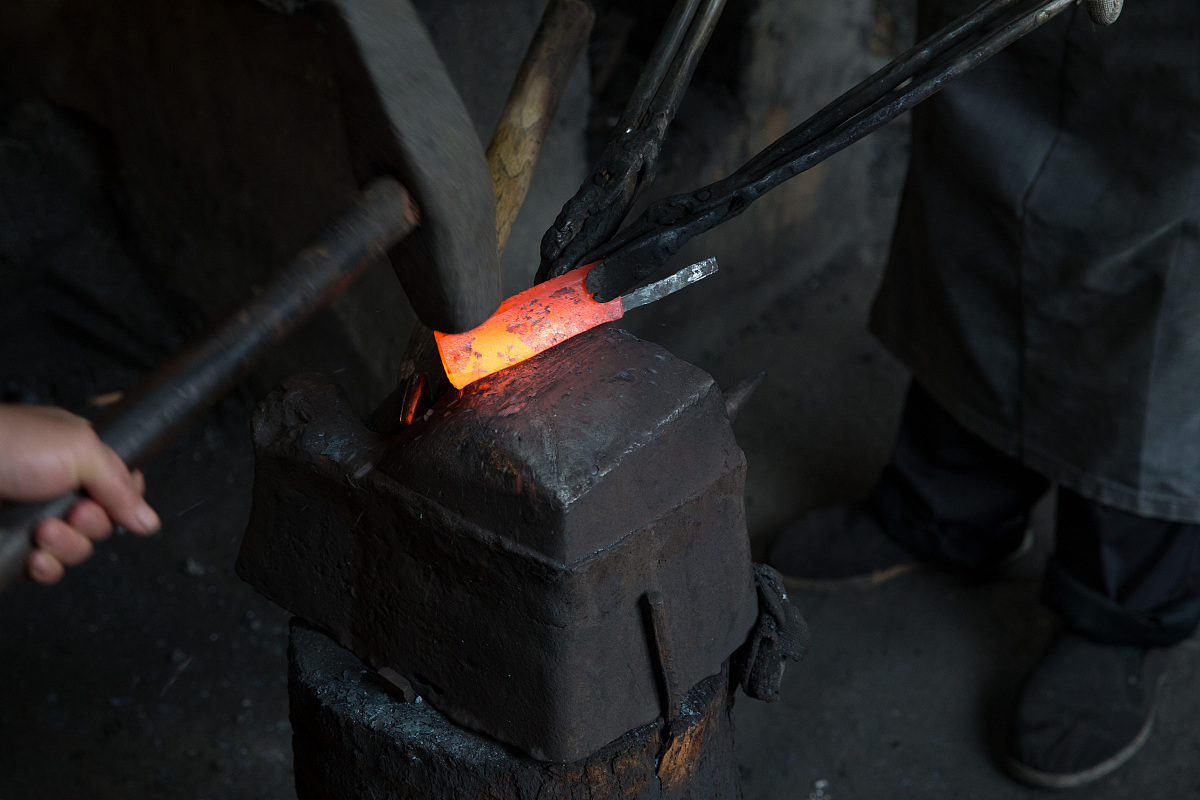 一斤棉花和一斤铁谁更重？