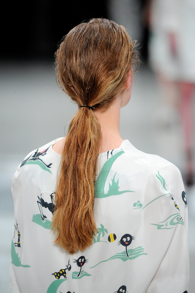 2015年10月3日讯,巴黎,当地时间2日,2016巴黎春夏时装周:chalayan 品