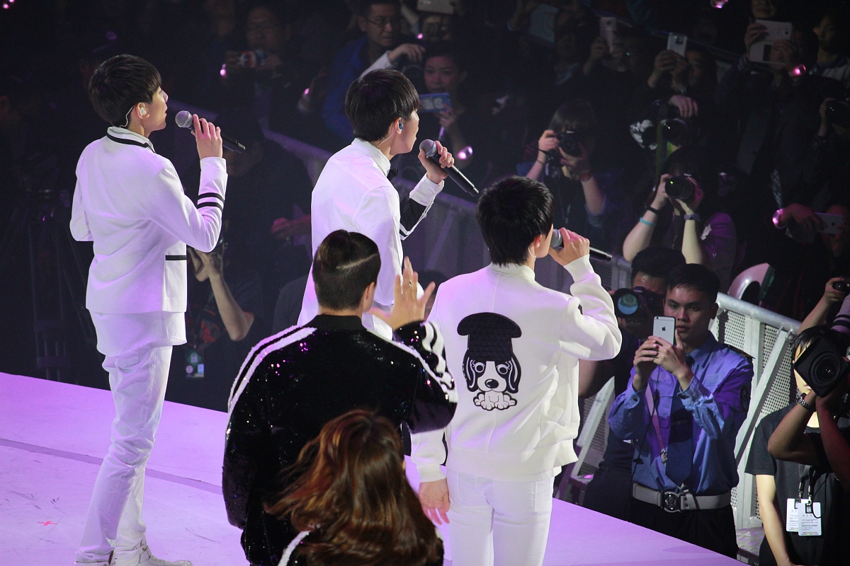 2016年3月23日,深圳,2016qq音乐巅峰盛典.***_***  tfboys