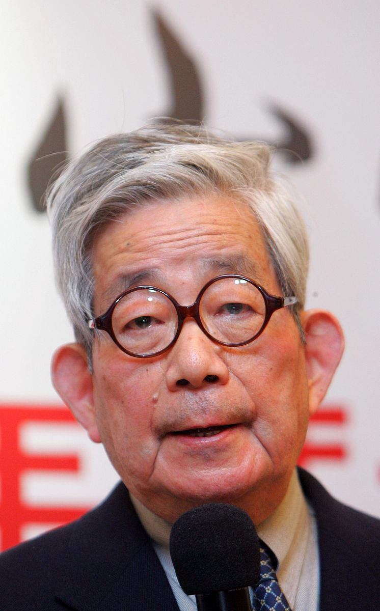 2009年1月16日,北京,"21世纪年度最佳外国小说微山湖奖"颁奖仪式.日本