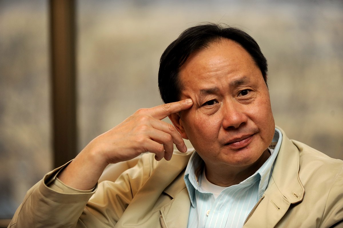 你认为电影星河战队的哪个部分最有可能是一个罕见的、模糊的版本中会有婚礼场景的地方？