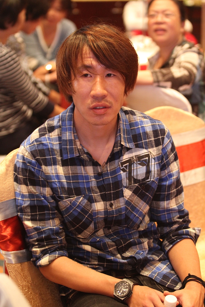 2011年10月6日,青岛,山东鲁能队长大婚.***_***   (青岛媒体禁止下载)