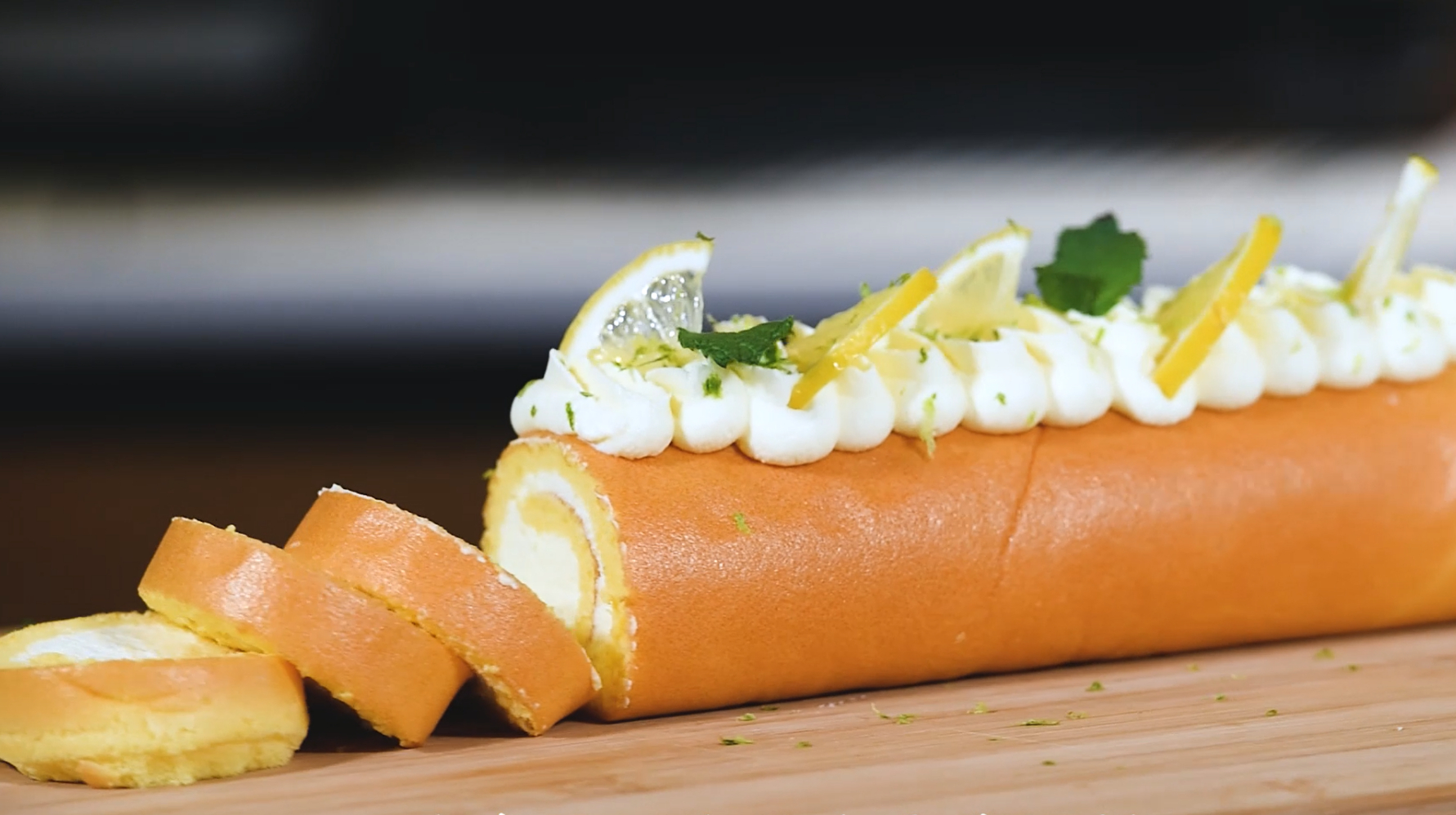 超美味的戚风蛋糕卷,只需3个鸡蛋,简单5步完成!