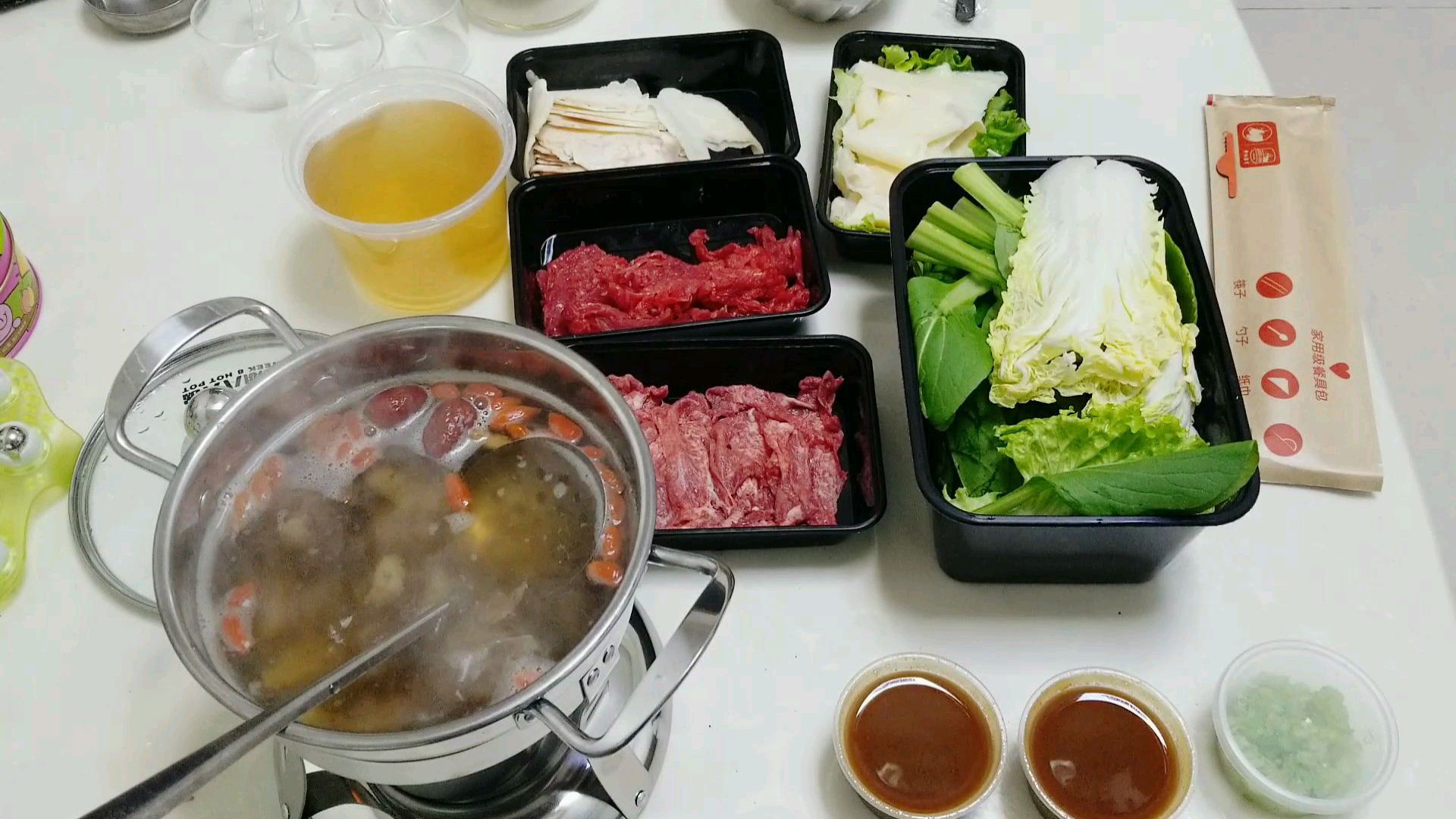 外卖168元“潮汕牛肉火锅”,胸口朥、牛舌和牛黄喉,太好吃了