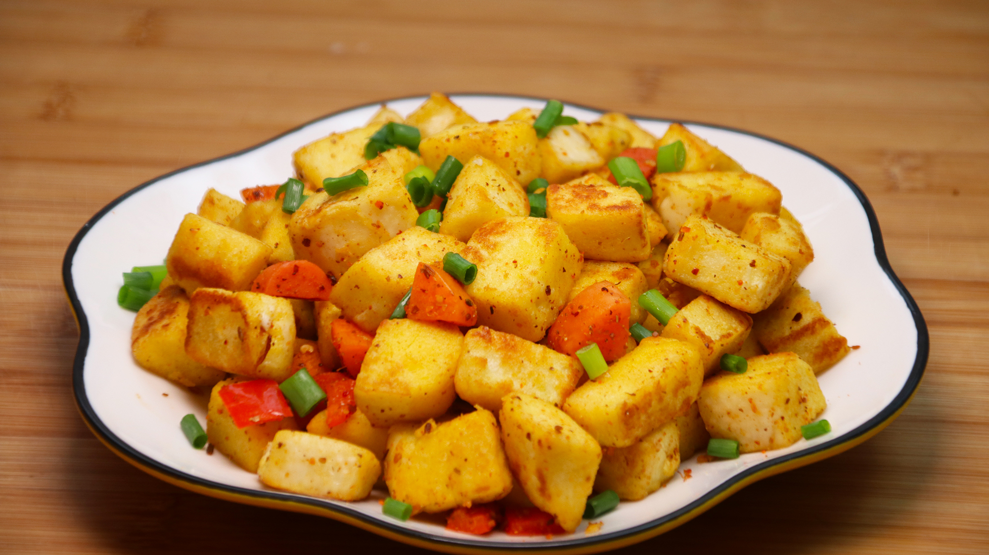 农村人最爱的炒馒头做法，简单好吃，吃一次就念念不忘