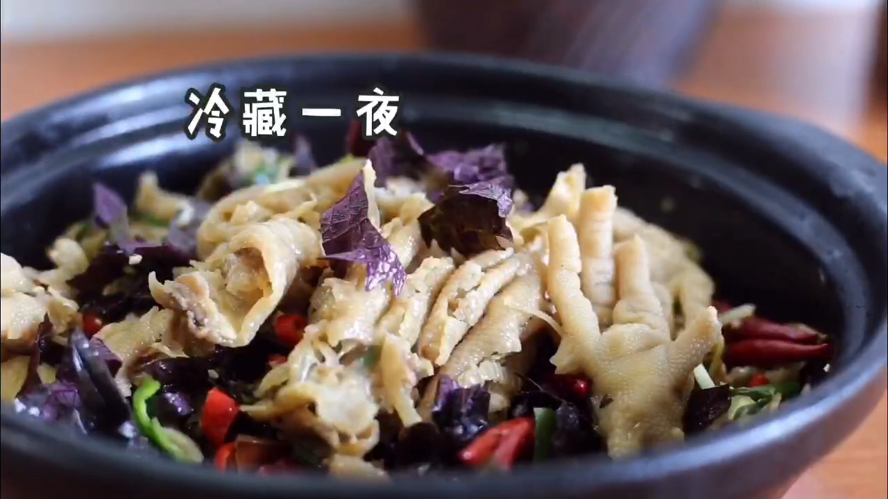 上瘾无骨鸡爪,看着就流口水,好吃是好吃就是有点费手指