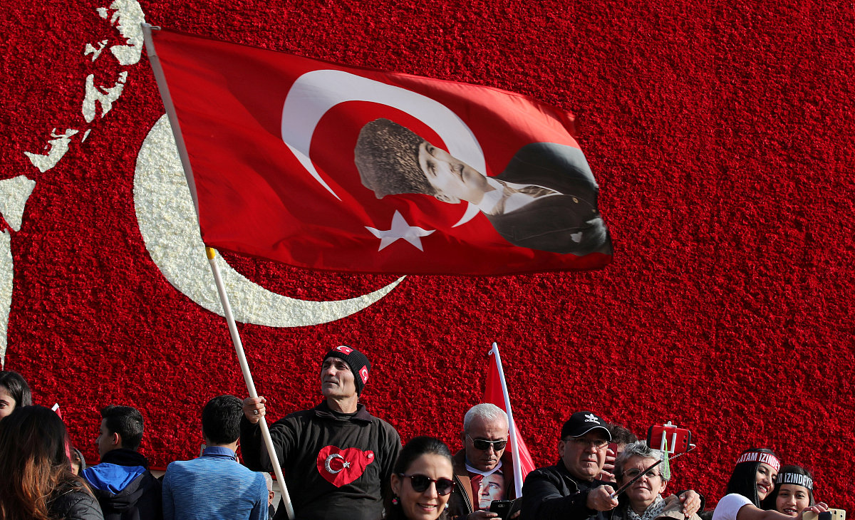 ***_***people visit the mausoleum of mustafa kemal ataturk durin