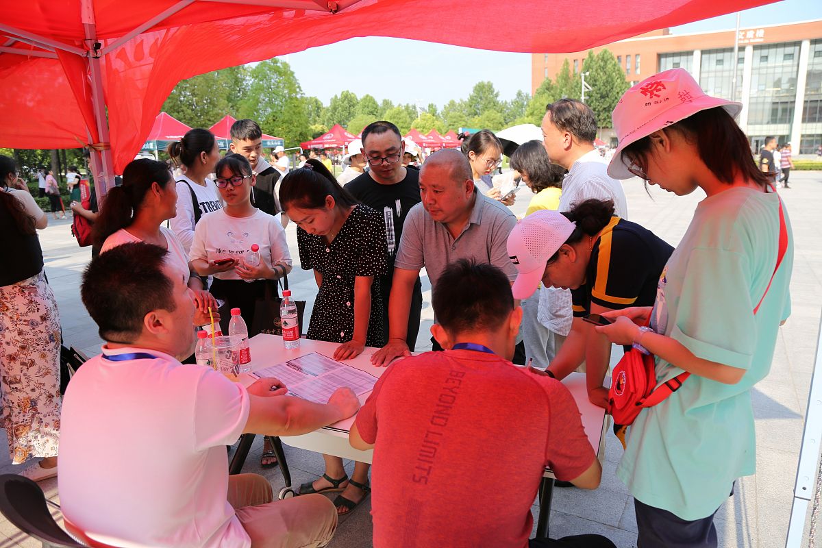 茂名南粤科技学校2022年开设了什么专业怎么样