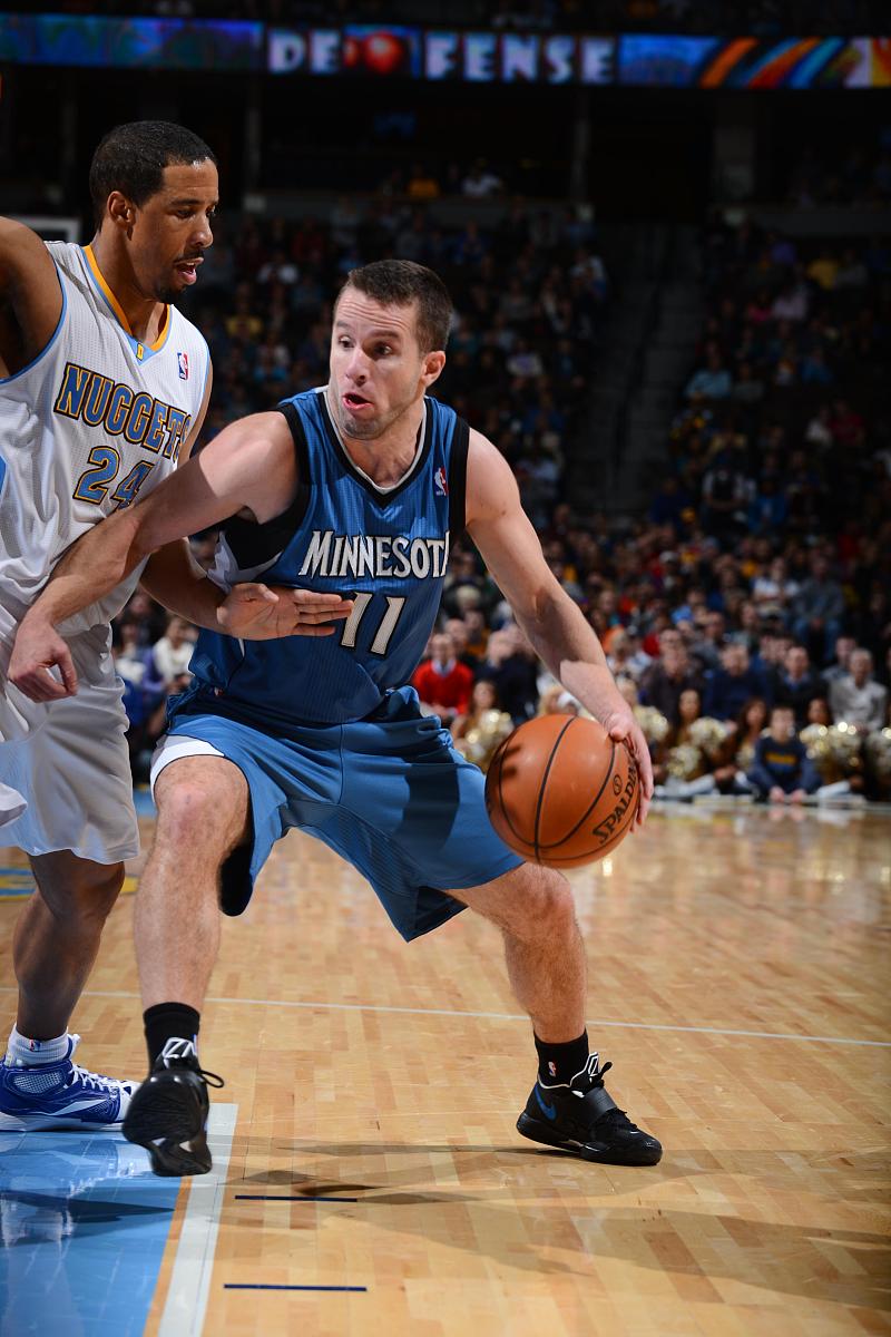 denver, co - january 3: jose juan barea #11 of the minnesota tim