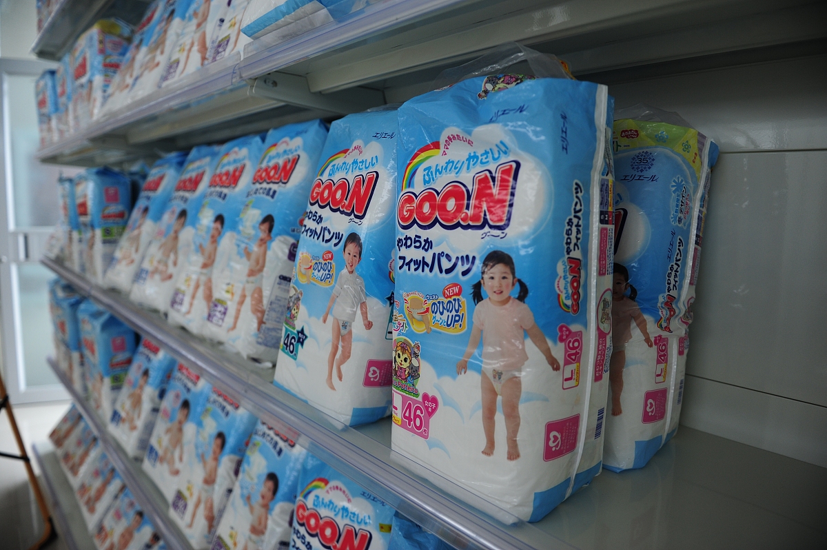 2015年04月01日,记者提前探秘济南商品展示交易中心,国际商品琳琅满目