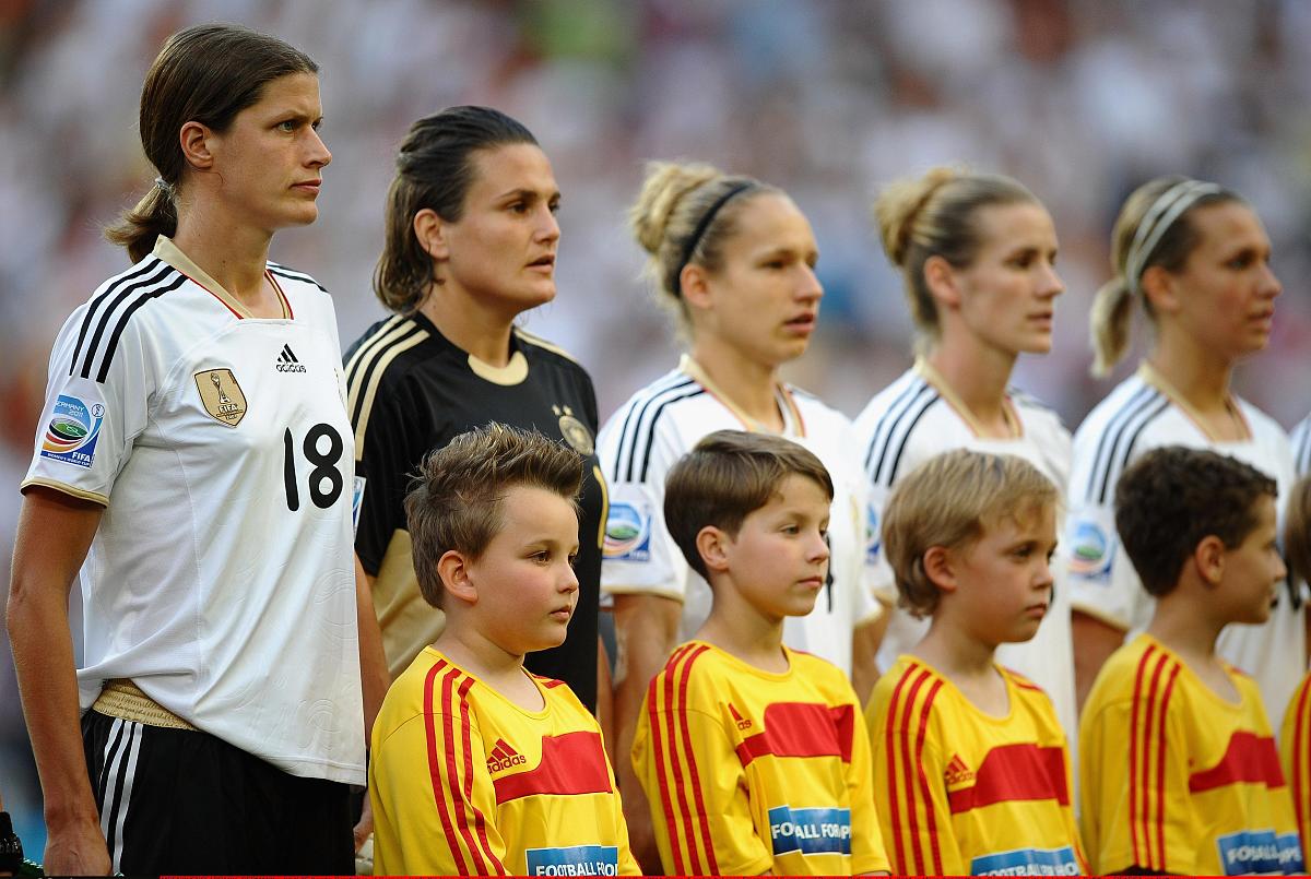 2011年7月5日,门兴格拉德巴赫,2011女足世界杯a组,德国4-2法国.***_**