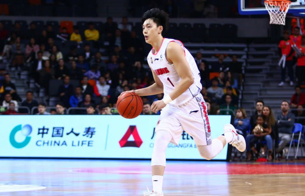 杜锋最器重之人今夏将赴美特训 他弥补两大短板将成CBA顶级控卫