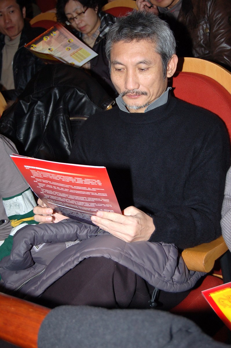 2007年 11月 27日 , 北京 , 古装 搞笑 音乐剧 《 奉旨 越狱 》 在 天