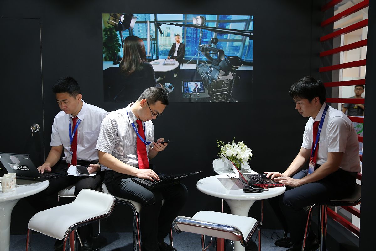 中央广播电视中等专业学校学籍和全日制中专学籍冲突问题解答