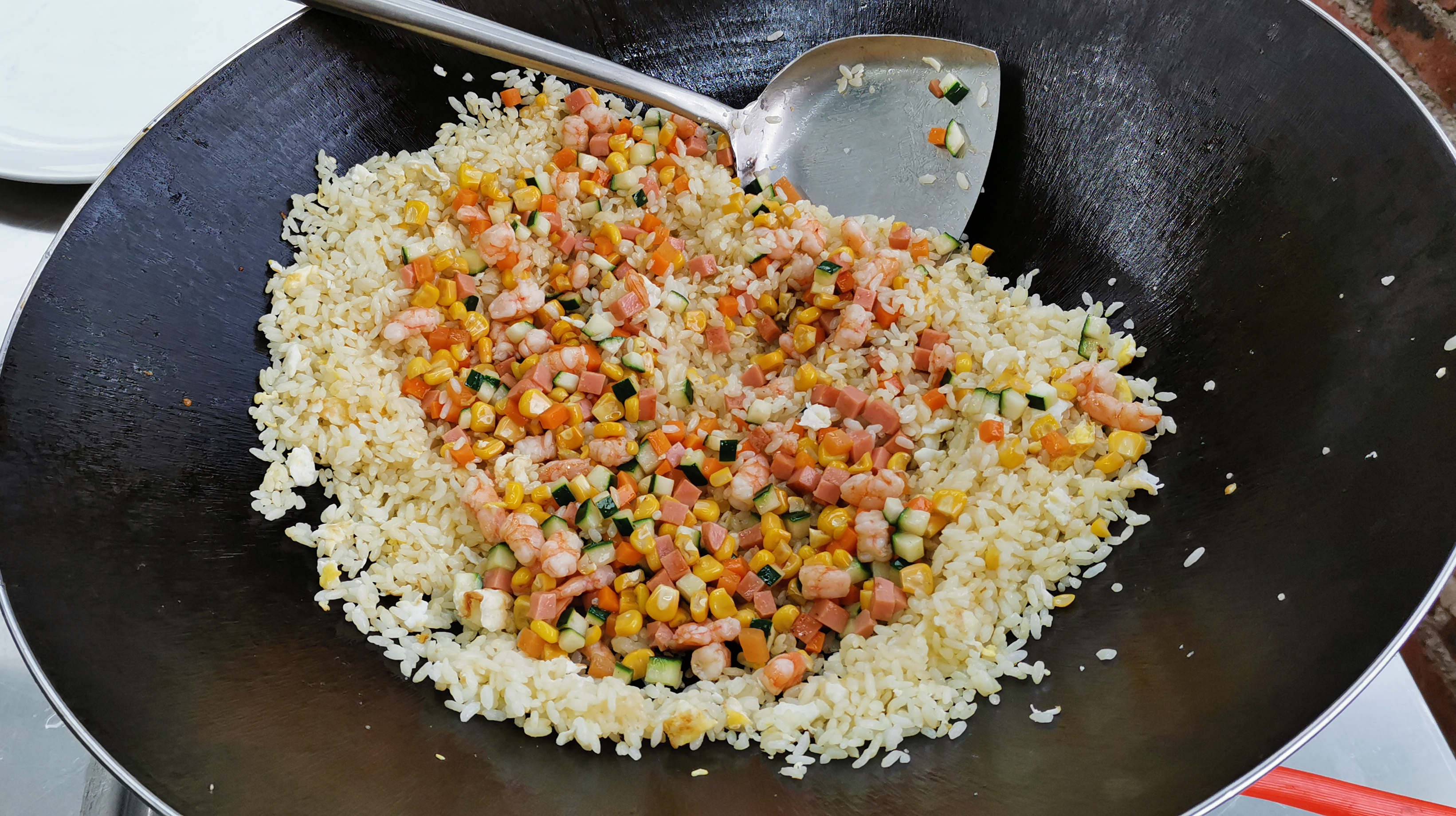 大厨教你在家做扬州炒饭轻松搞定又好吃你学会了吗