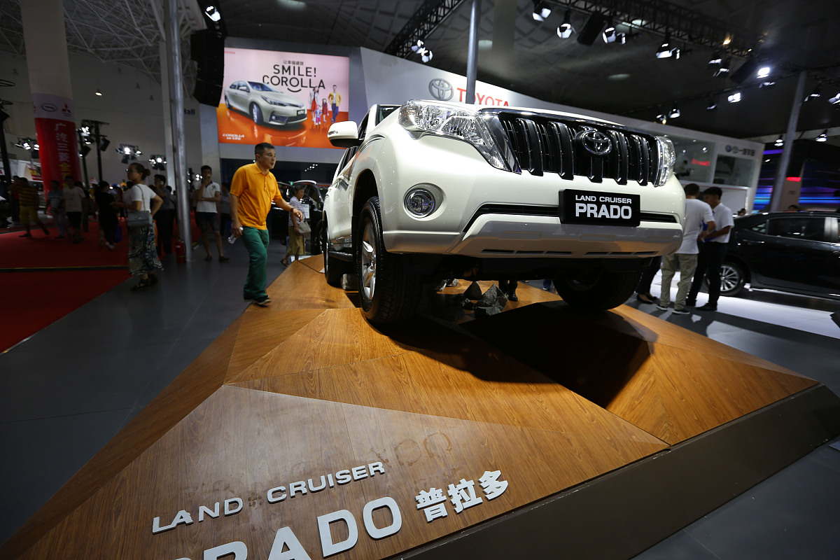 普拉多中东2700DVD一行车画面就黑屏但是有声音的之前好好的我就点了屏幕上的关闭画面才出现这样的呢