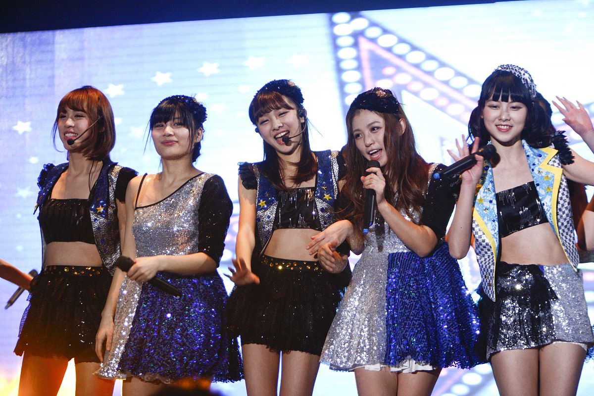 2014年1月18日,上海,snh48组合红白对决歌会在上海大舞台举行snh48