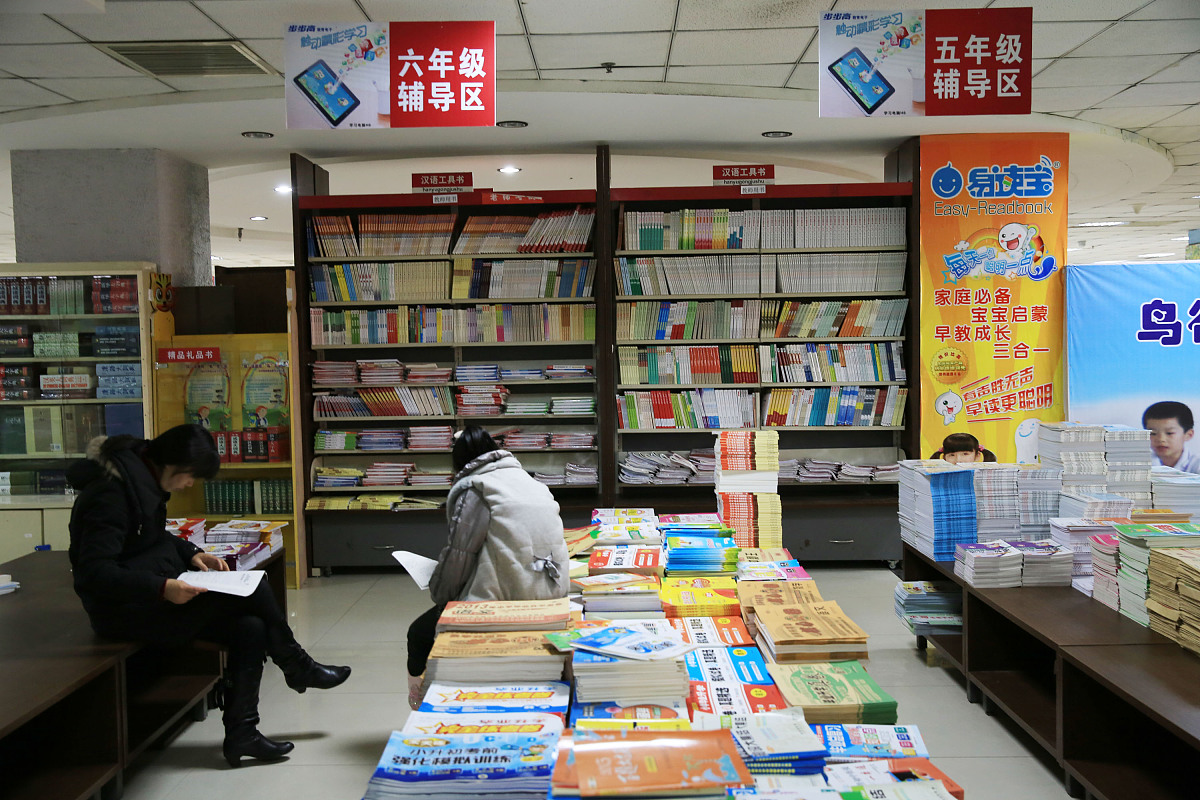 校庆晚会主持开场词:大一新生致辞,诗意哲学,致敬百年辉煌 校庆晚会主持开场词:大一新生致辞,诗意哲学,致敬百年辉煌