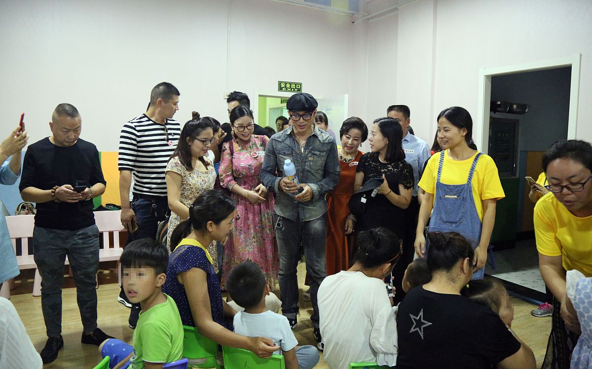 重庆幼师学校的男幼师就业前景如何