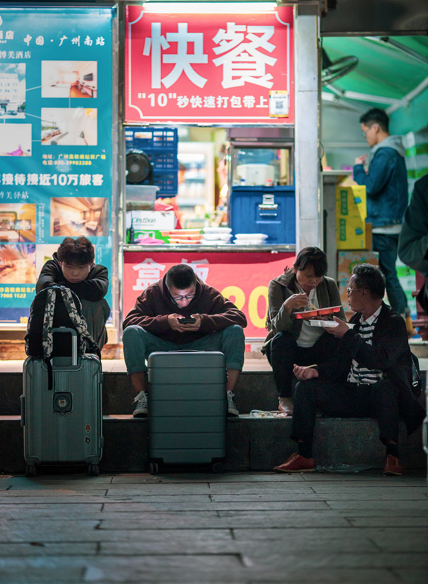 怎样从广州东坐轻轨到清远站呢
