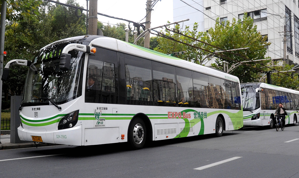 重庆市公共交通技工学校专业设置及行业发展趋势